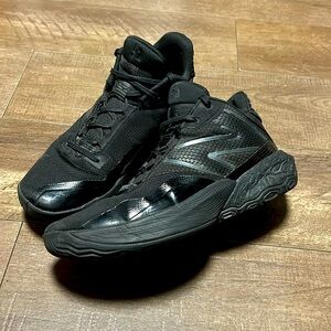 New Balance FuelCell BB2WYBK4  Black Basketball